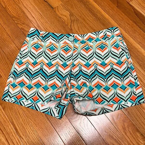 🌻Crown & Ivy Women’s Geometric Print Shorts - Size 4P - VGUC